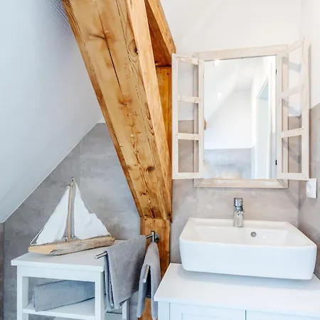 Familien Doppelhaushaelfte ,,inger