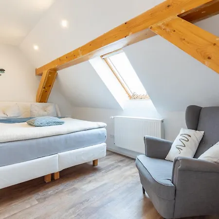 Familien Doppelhaushaelfte ,,inger