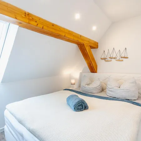 Familien Doppelhaushaelfte ,,inger